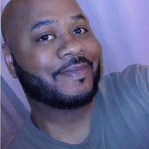 Meet your Posher, Carlos